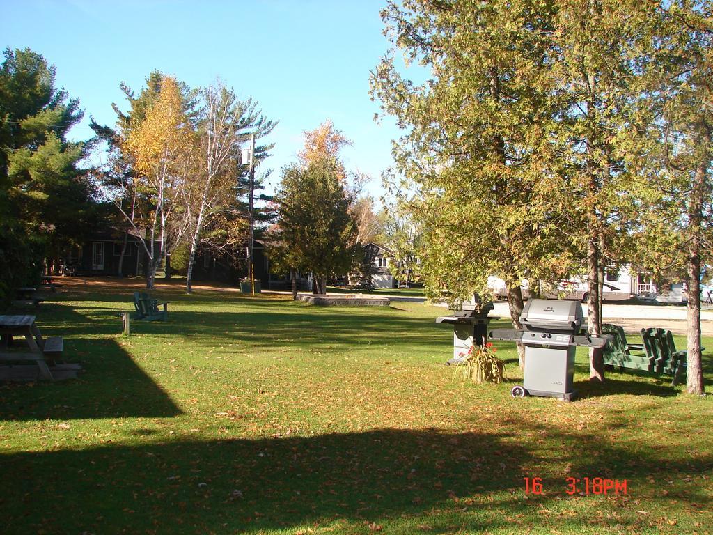 Sunnylea Resort Port Severn Exterior photo